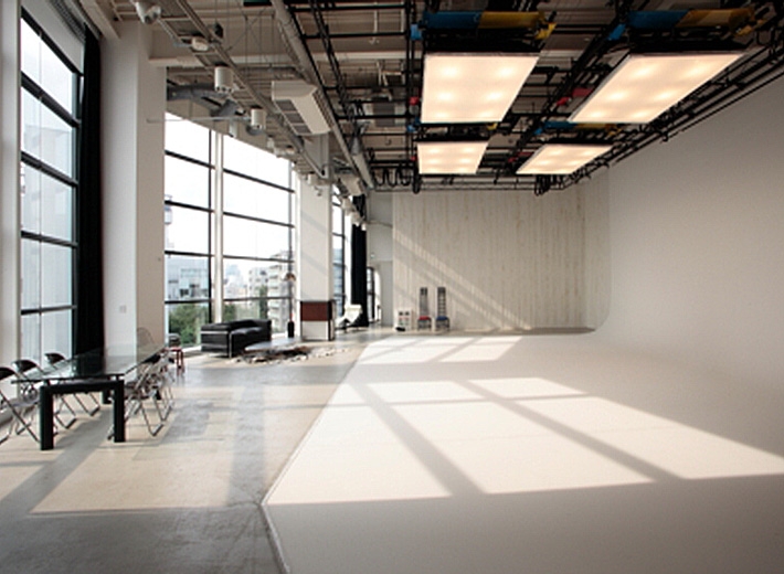 Studio THE FACTORY様|スタジオ施工事例|撮影・写真機材のことなら株式会社テイク